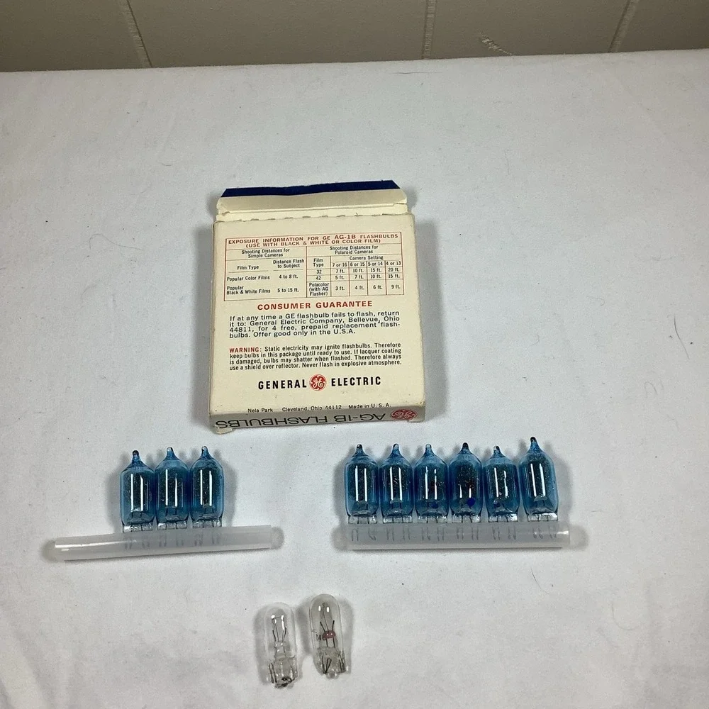 GE General Electric AG-1B Blue Flashbulbs Box of 12